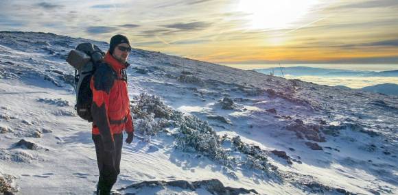 Pokud zrovna nejistím parťáka, beru mobil i na skále.